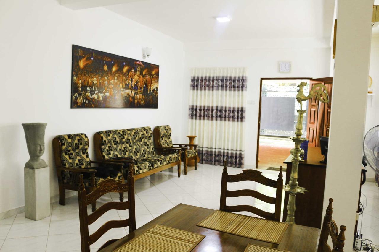 Yoho Travellers Residence Kandy Luaran gambar