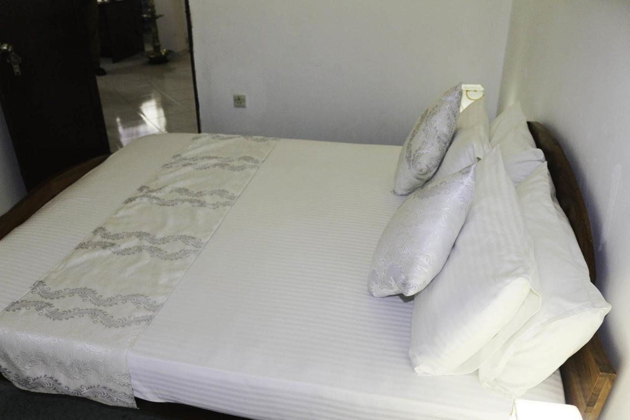 Yoho Travellers Residence Kandy Luaran gambar