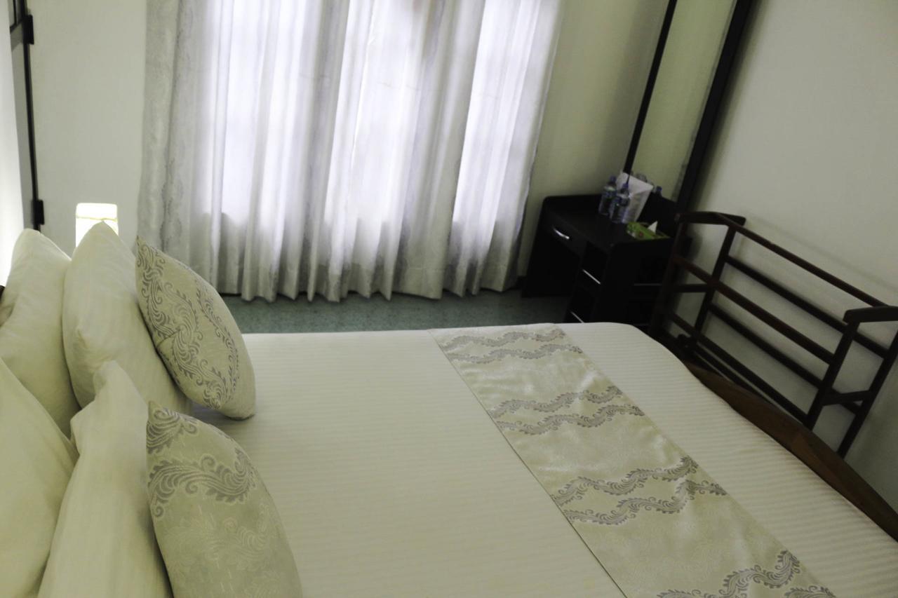 Yoho Travellers Residence Kandy Luaran gambar